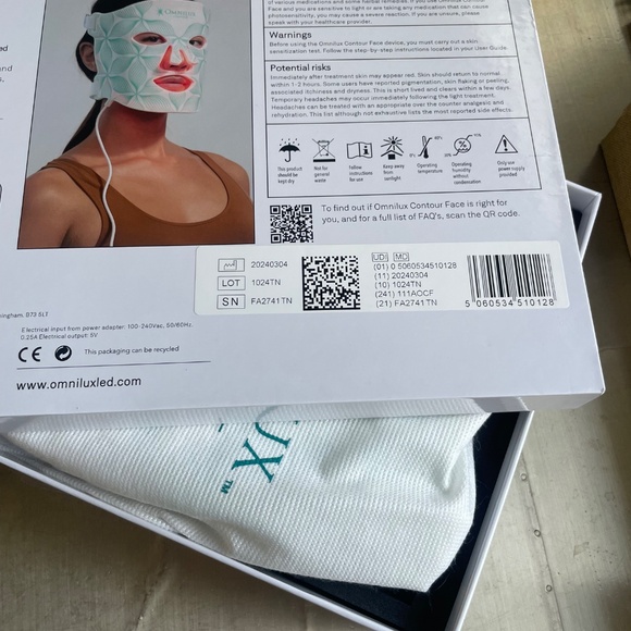 Omnilux Contour Face Medical Grade LED Anti-Aging Mask Infrared - Picture 5 of 6